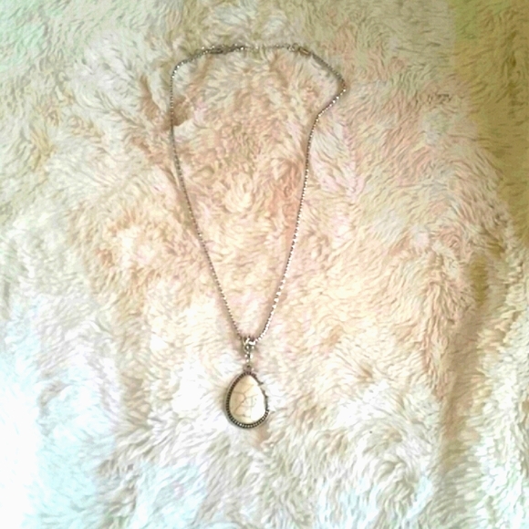 Necklace white stone - Picture 5 of 10